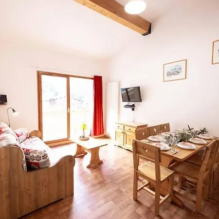 Apartment Douceur Montagnarde A Valfrejus, Duplex De 57m2 & 7 Personnes