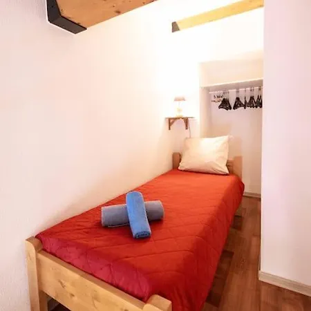 Apartment Douceur Montagnarde A Valfrejus, Duplex De 57m2 & 7 Personnes